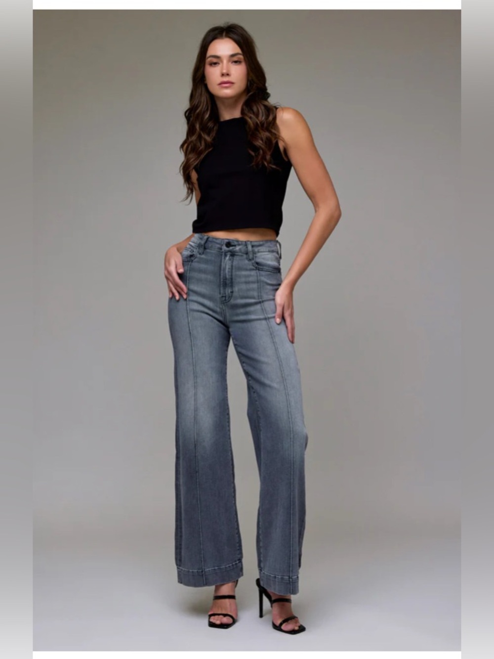 High-Waist Wide Leg Jeans in Washed Gray